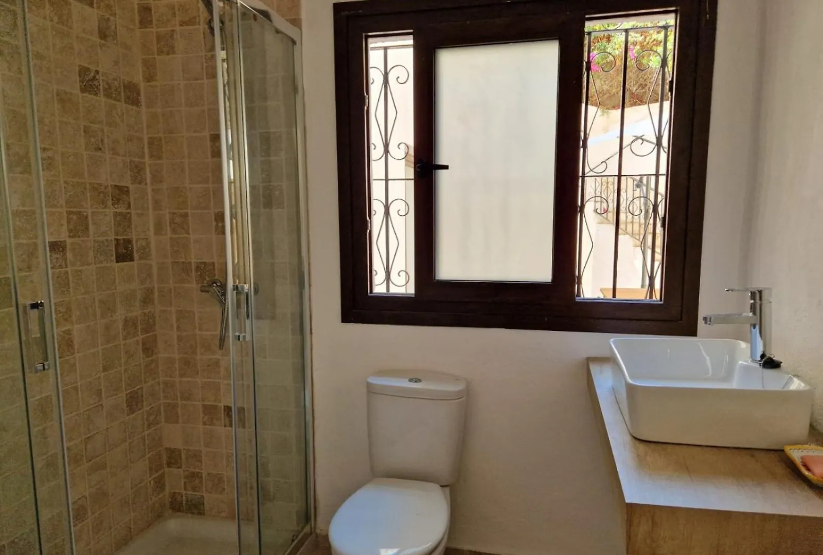 Habitacion Amplia Y Tranquila Con Bano Privado En Piso Compartido Malaga 0*,