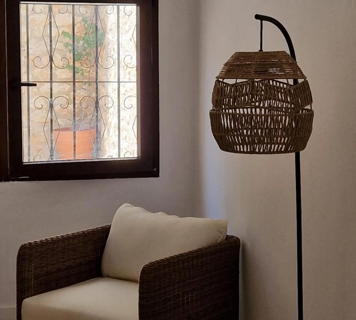 Habitacion Amplia Y Tranquila Con Bano Privado En Piso Compartido Malaga