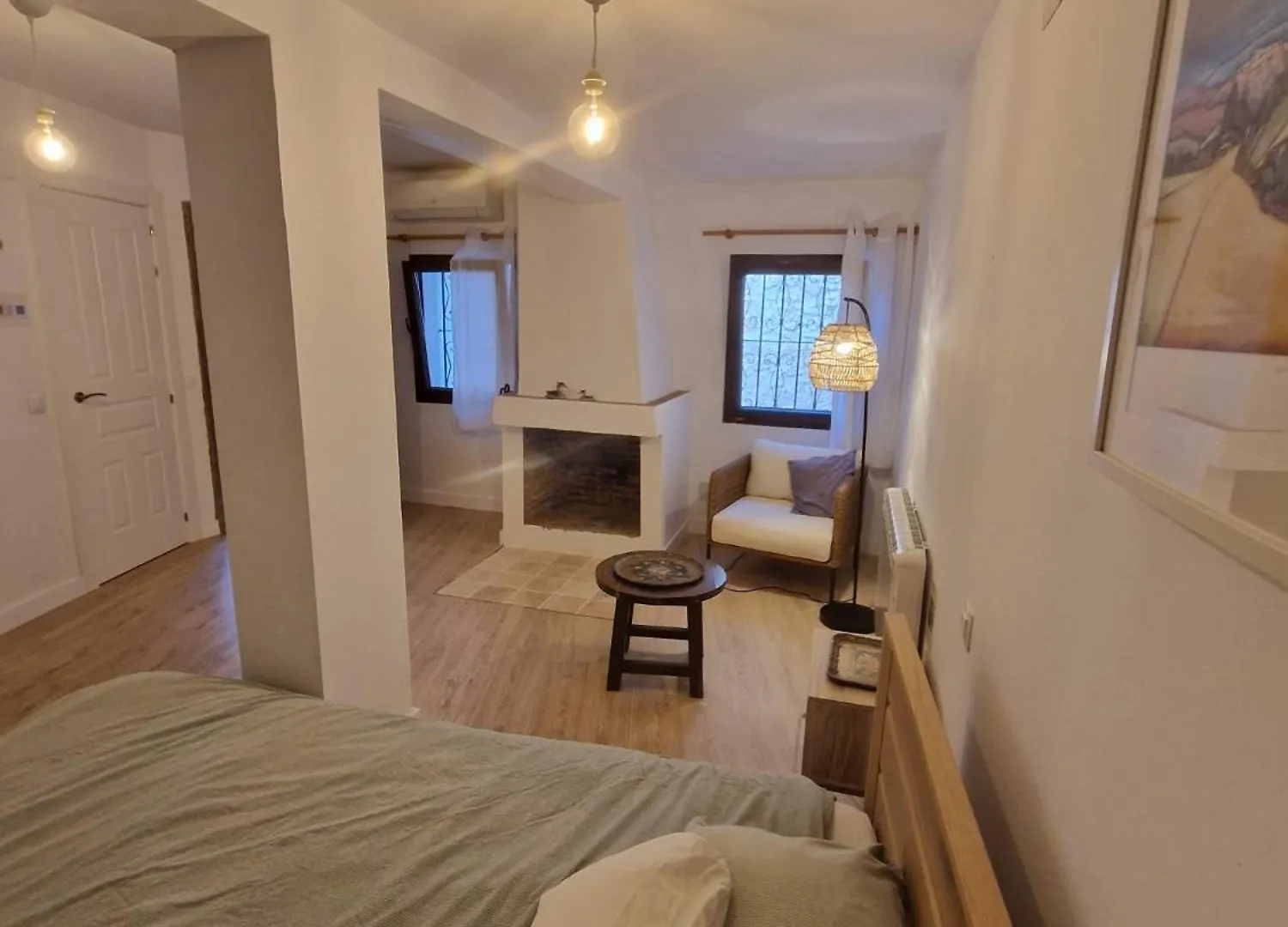 Habitacion Amplia Y Tranquila Con Bano Privado En Piso Compartido Malaga Spain